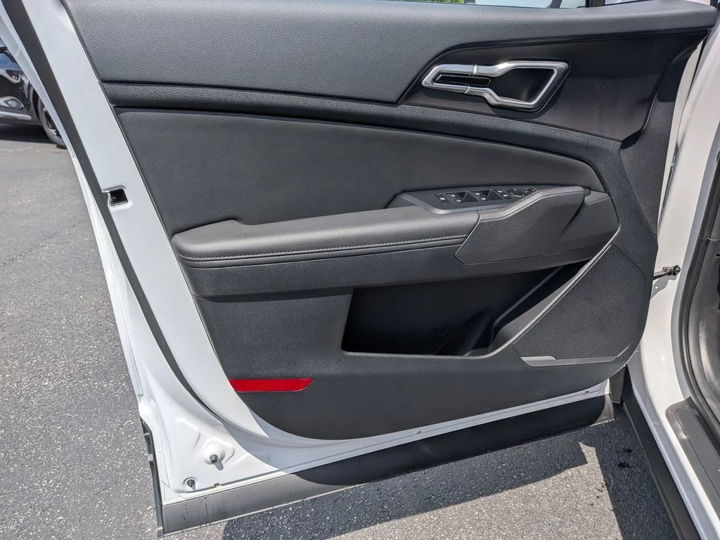 New 2026 White Pearl Kia EX image 40