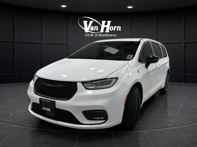Used 2024 Bright White Clearcoat Chrysler Select S Appearance image 3