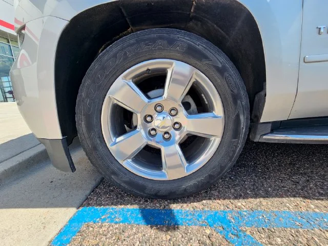 Used 2018 Silver Ice Metallic Chevrolet Premier image 49