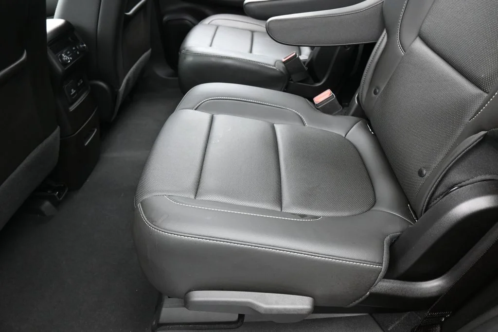 Used 2023 Sterling Metallic GMC SLT image 43