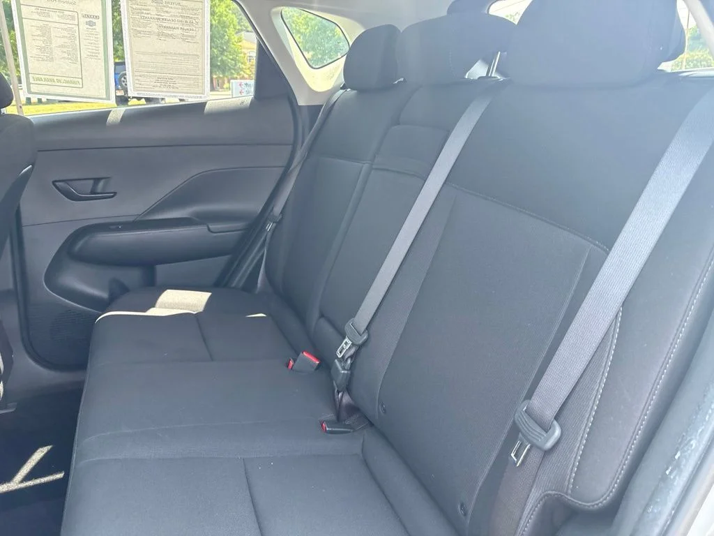 Used 2025 Gray Hyundai SEL image 26