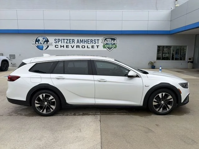 Used 2019 White Buick Essence image 11