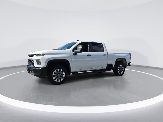Used 2023 White Chevrolet Custom image 4