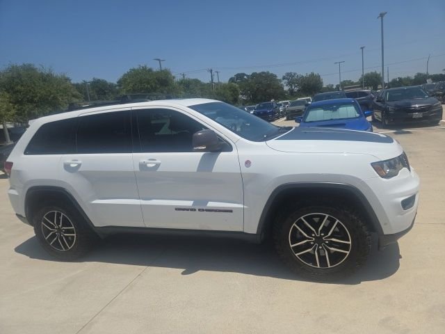 Used 2020 White Jeep Trailhawk image 2
