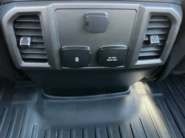 Certified Used 2019 Oxford White Ford XLT image 24