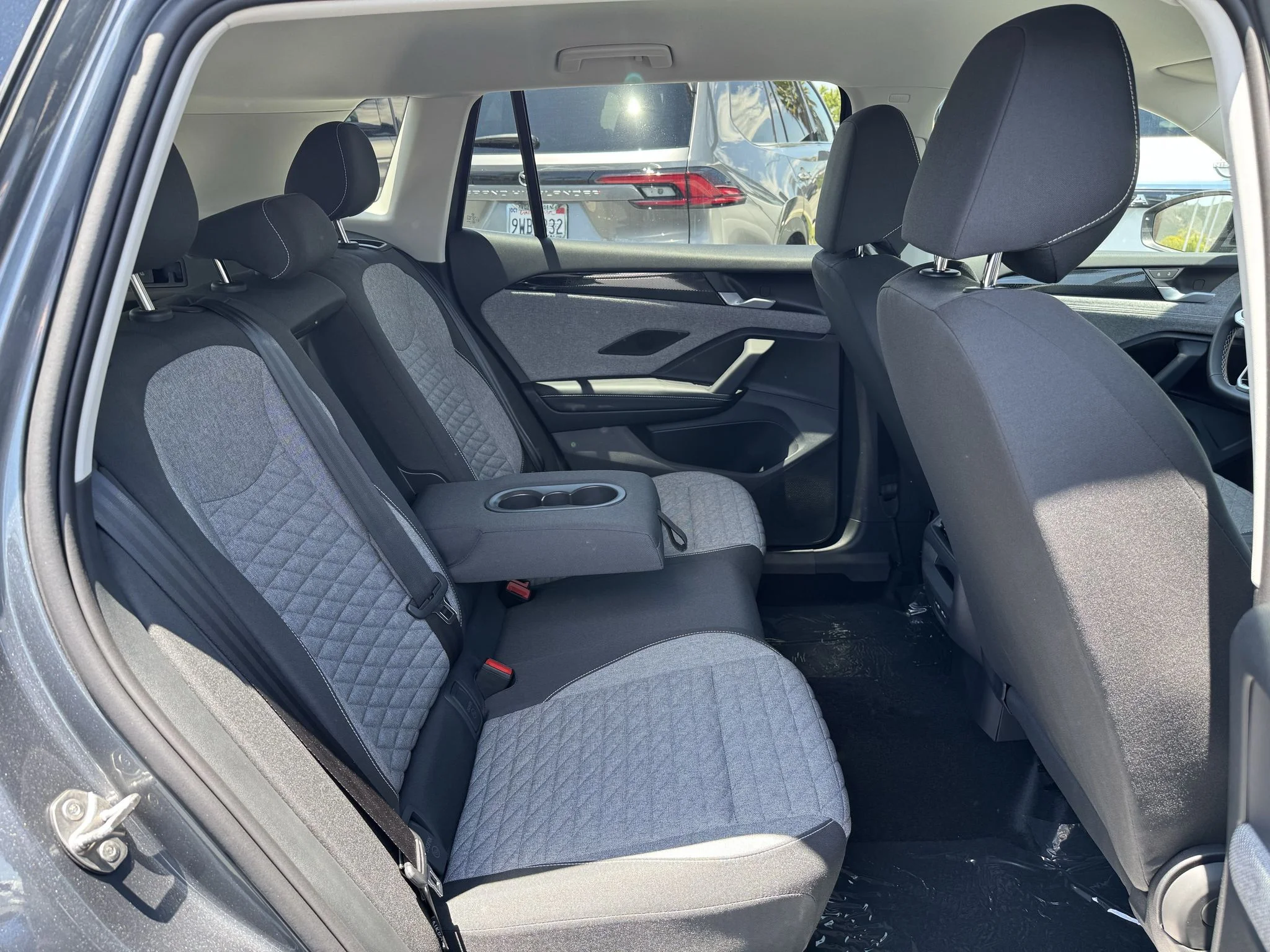 New 2026 Platinum Gray Metallic Volkswagen S image 30