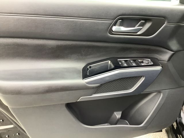 2024 Nissan Pathfinder SL - Photo 14