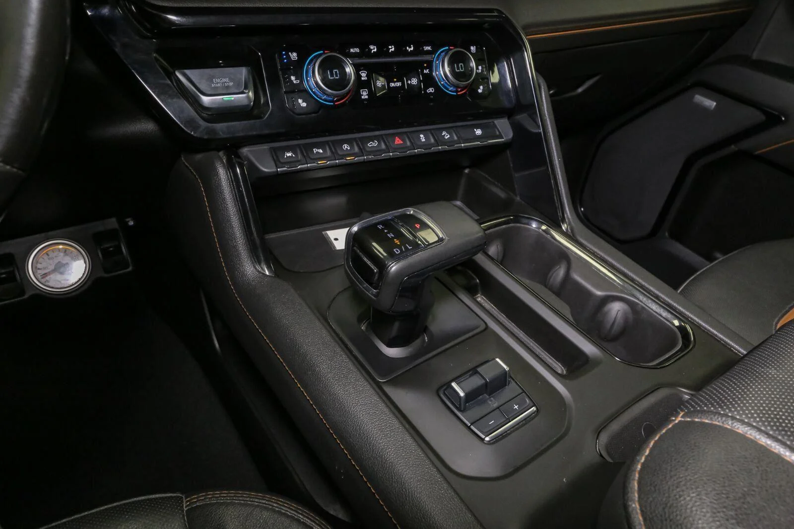 Used 2023 Onyx Black GMC AT4 image 33