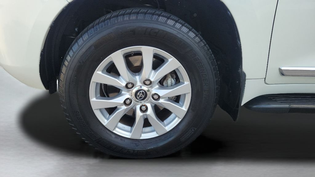 Certified Used 2021 White Toyota Base image 28