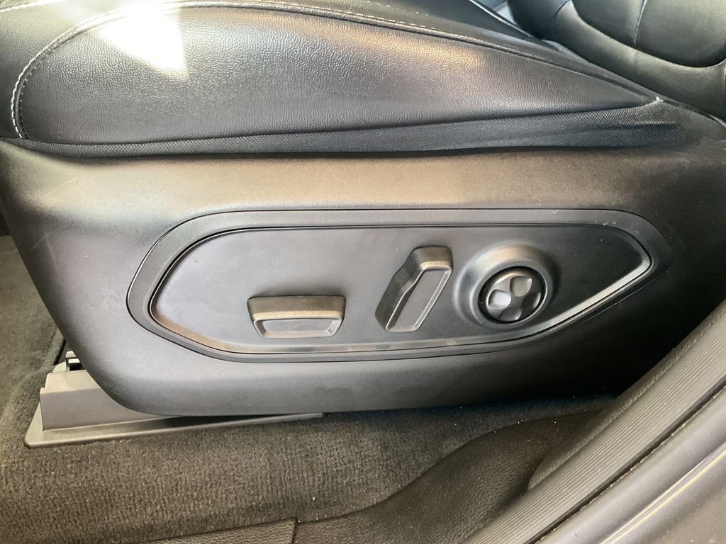 Used 2023 Gray Jeep Limited image 15