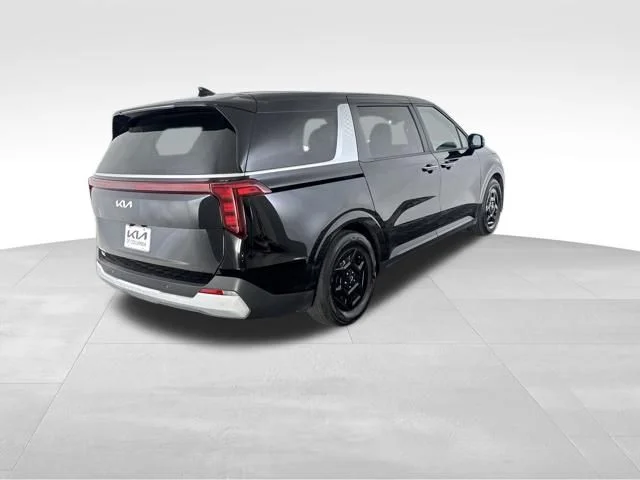 Used 2025 Black Kia LXS image 7