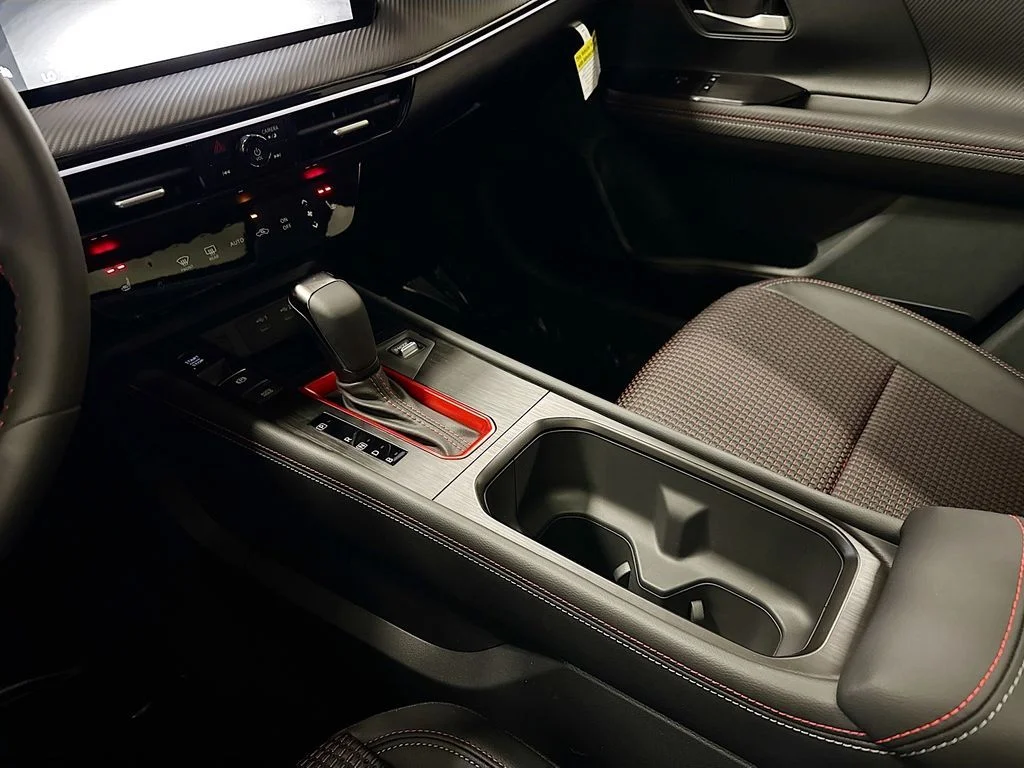 2025 Nissan Kicks SR AWD - Photo 32