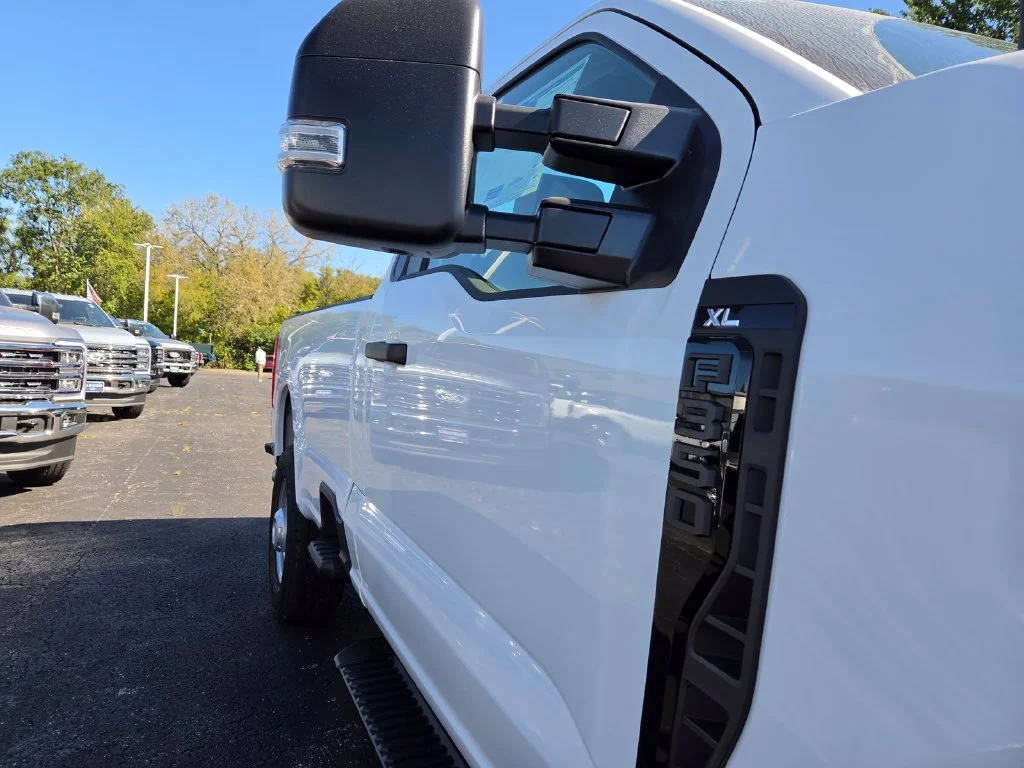 New 2027 Oxford White Ford F-350® XL image 20