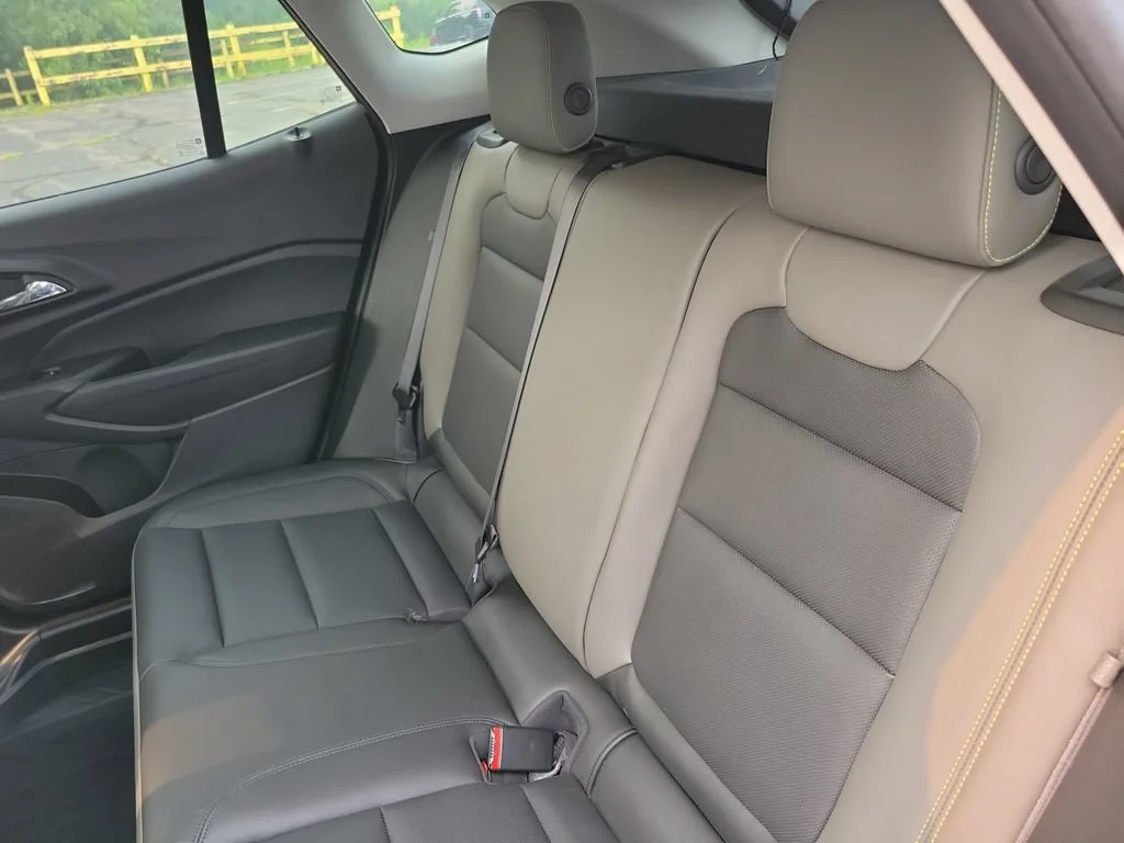 Used 2024 Cacti Green Chevrolet ACTIV image 22