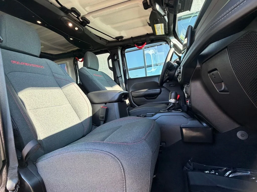 Used 2025 Black Jeep Rubicon image 22