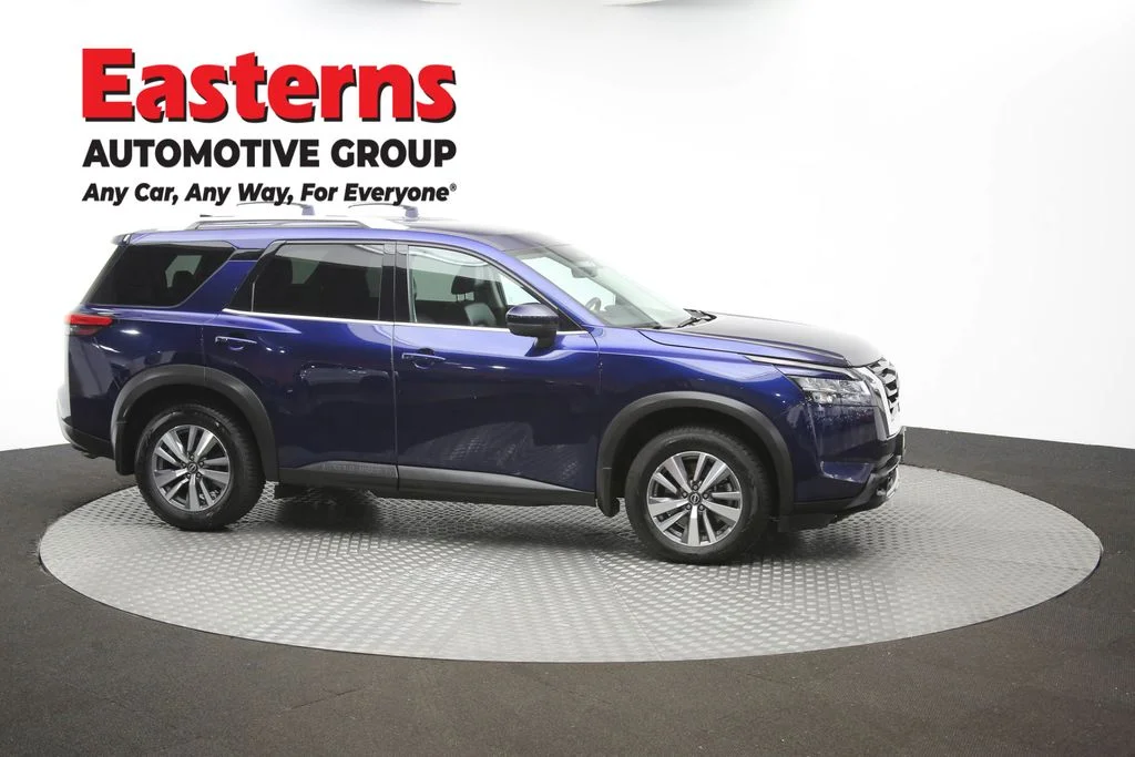 Used 2023 Blue Nissan SL image 47