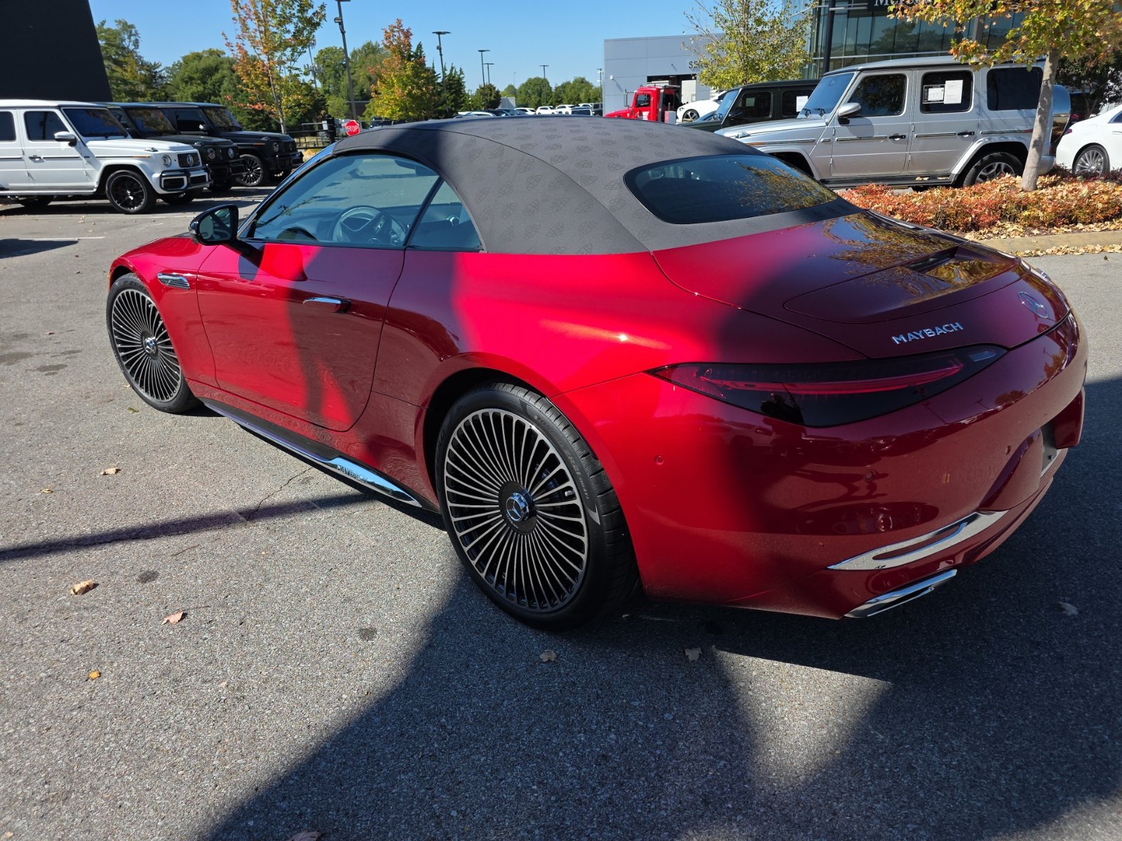 Certified Used 2026 MANUFAKTUR Garnet Red Metallic (Red Ambiance) Mercedes-Benz Maybach SL 680 image 5