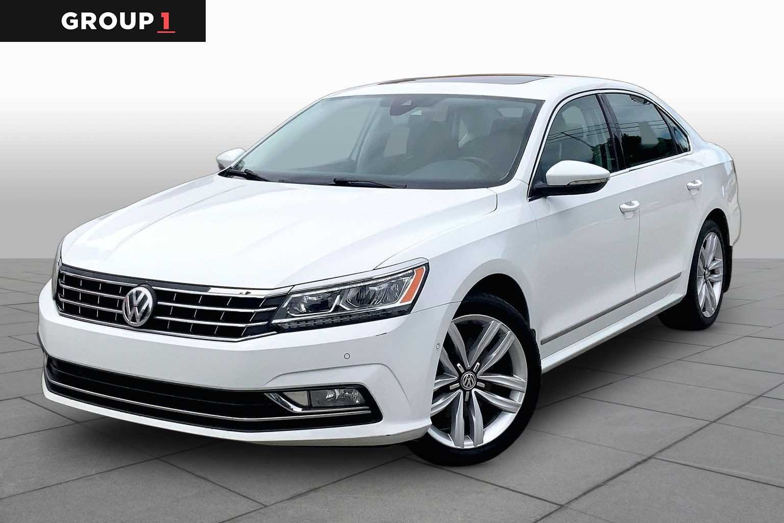 2017 Volkswagen Passat 1.8T SEL Premium Auto's photo