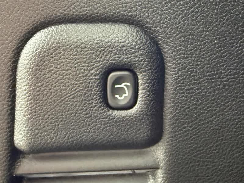 Used 2022 Bright White Clear Coat Jeep Laredo E image 8