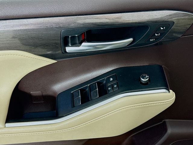 2021 Toyota Highlander Platinum - Photo 18