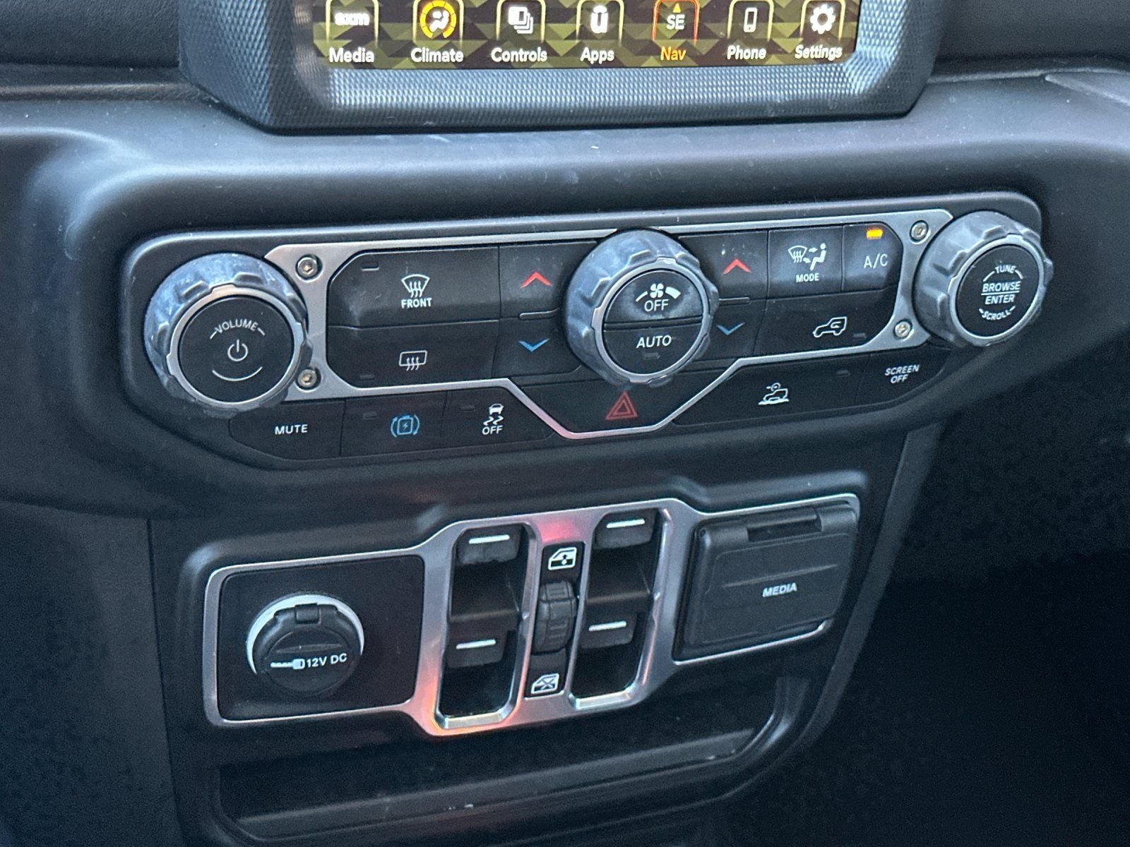Used 2023 Black Clearcoat Jeep Sahara 4xe image 20