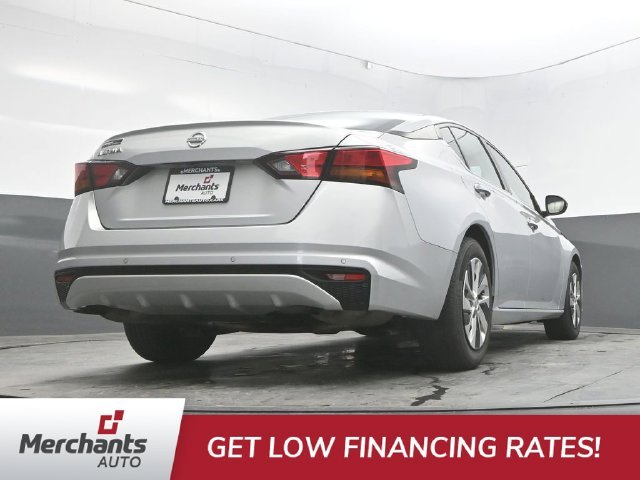 Used 2022 Silver Nissan 2.5 S image 42