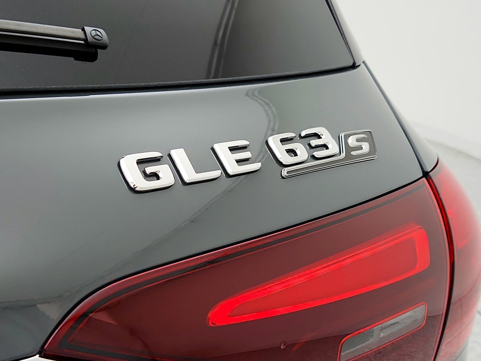 New 2026 MANUFAKTUR Silicon Grey Mercedes-Benz AMG® GLE 63 S 4MATIC+ SUV image 47