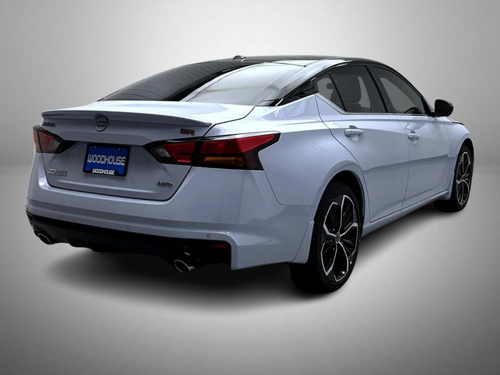 New 2026 Gray Sky Pearl / Super Black Two-tone Nissan 2.5 SR image 5