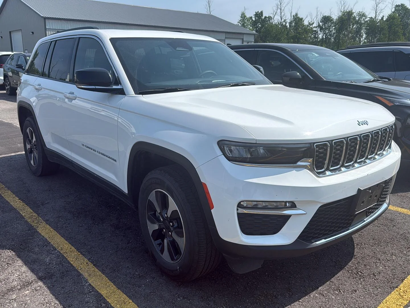 Used 2024 Bright White Clearcoat Jeep LIMI image 9