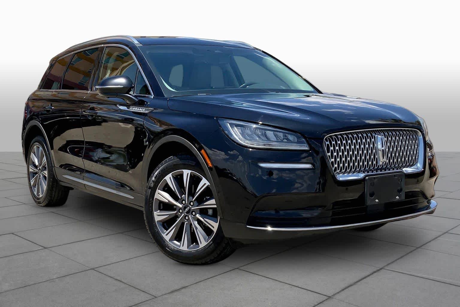 Used 2022 Infinite Black Metallic Clearcoat Lincoln Reserve image 3