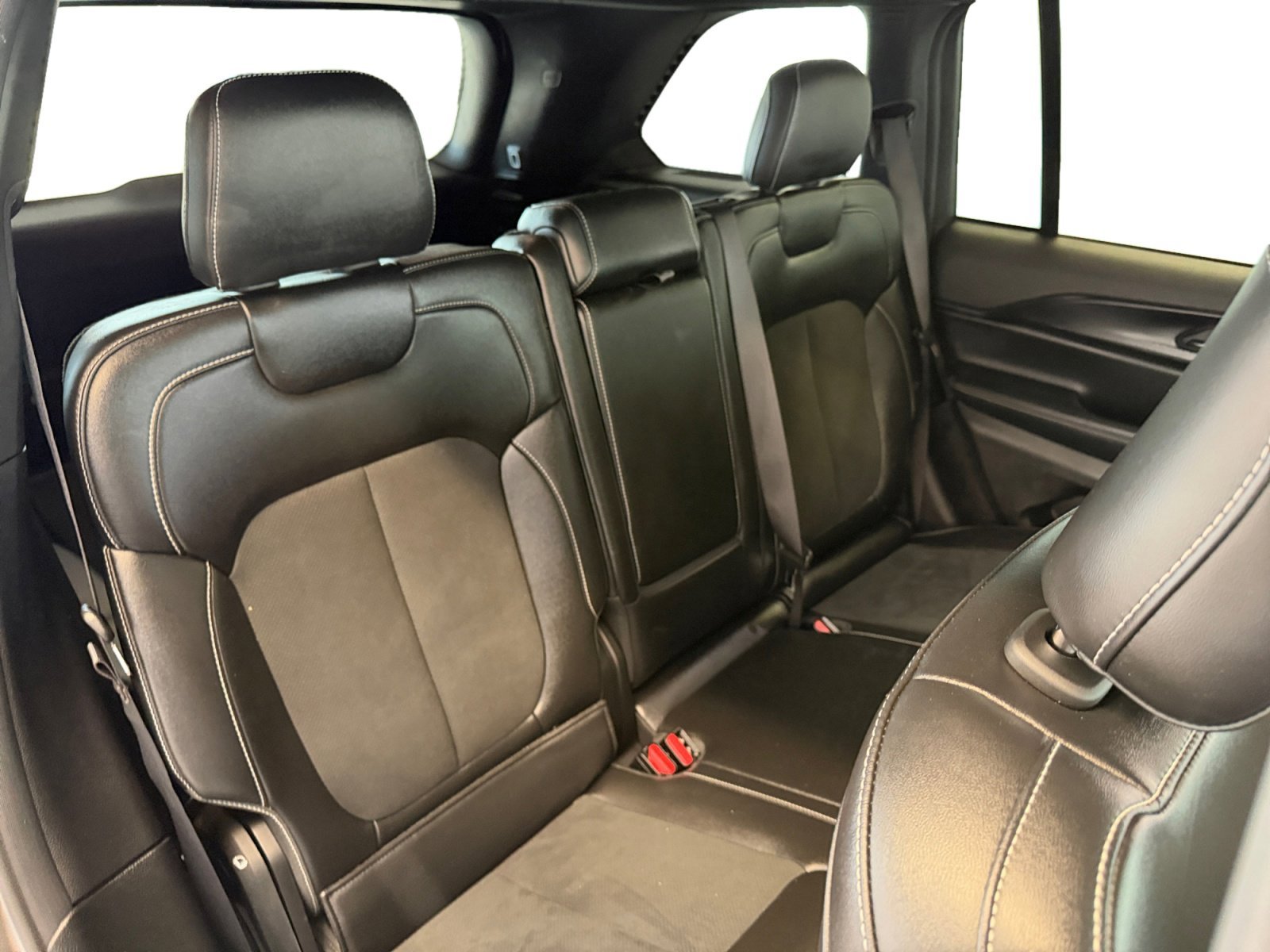Certified Used 2023 Bright White Clearcoat Jeep Altitude image 34
