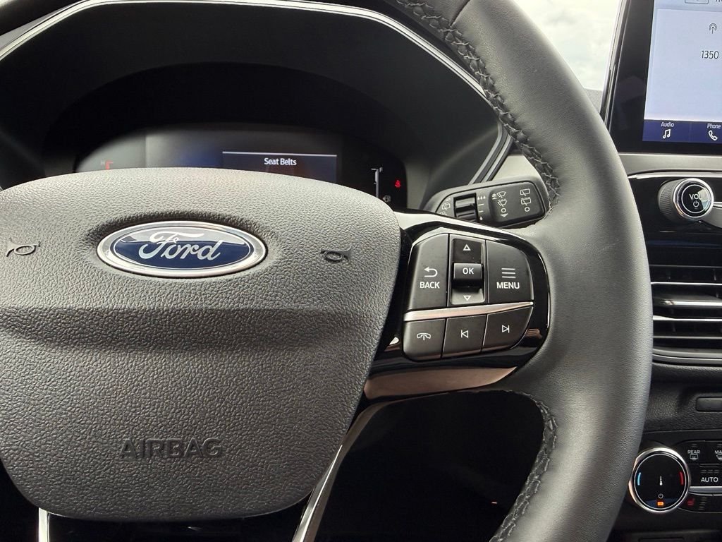 Used 2023 Oxford White Ford Active image 24
