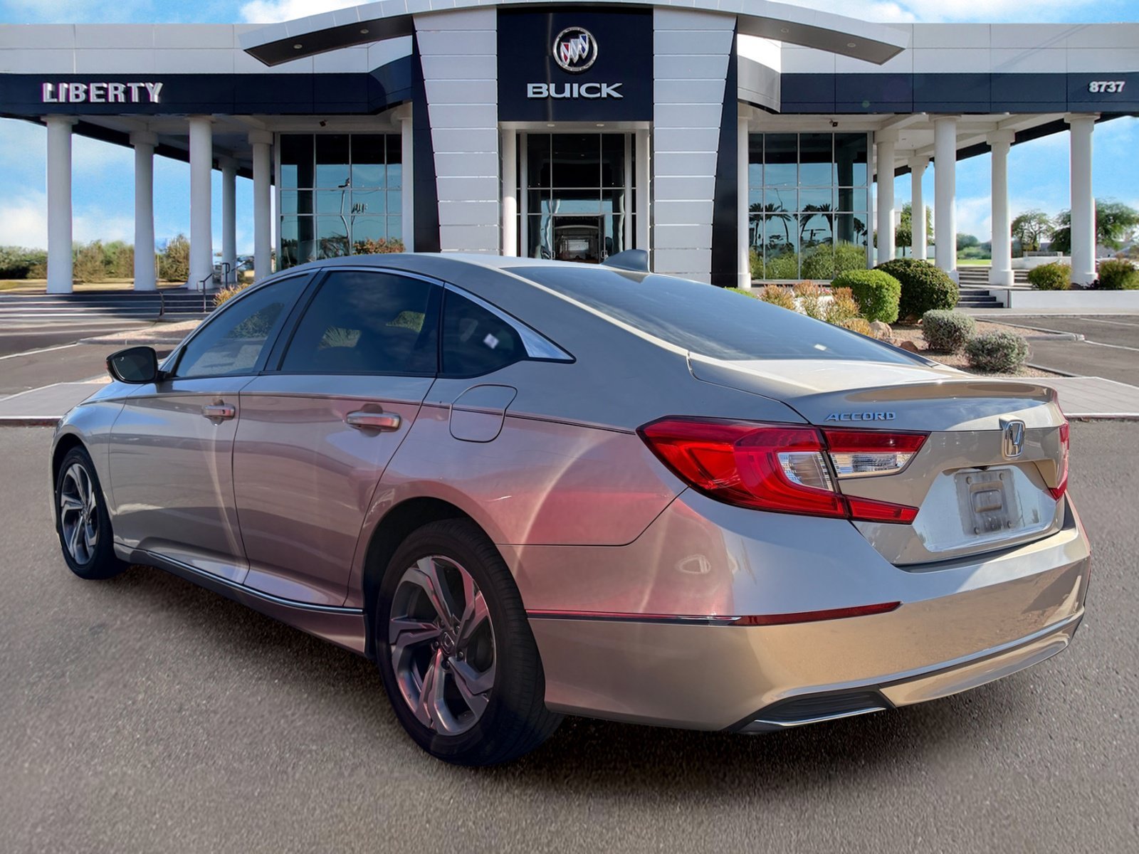 Used 2018 Beige Honda EX image 3