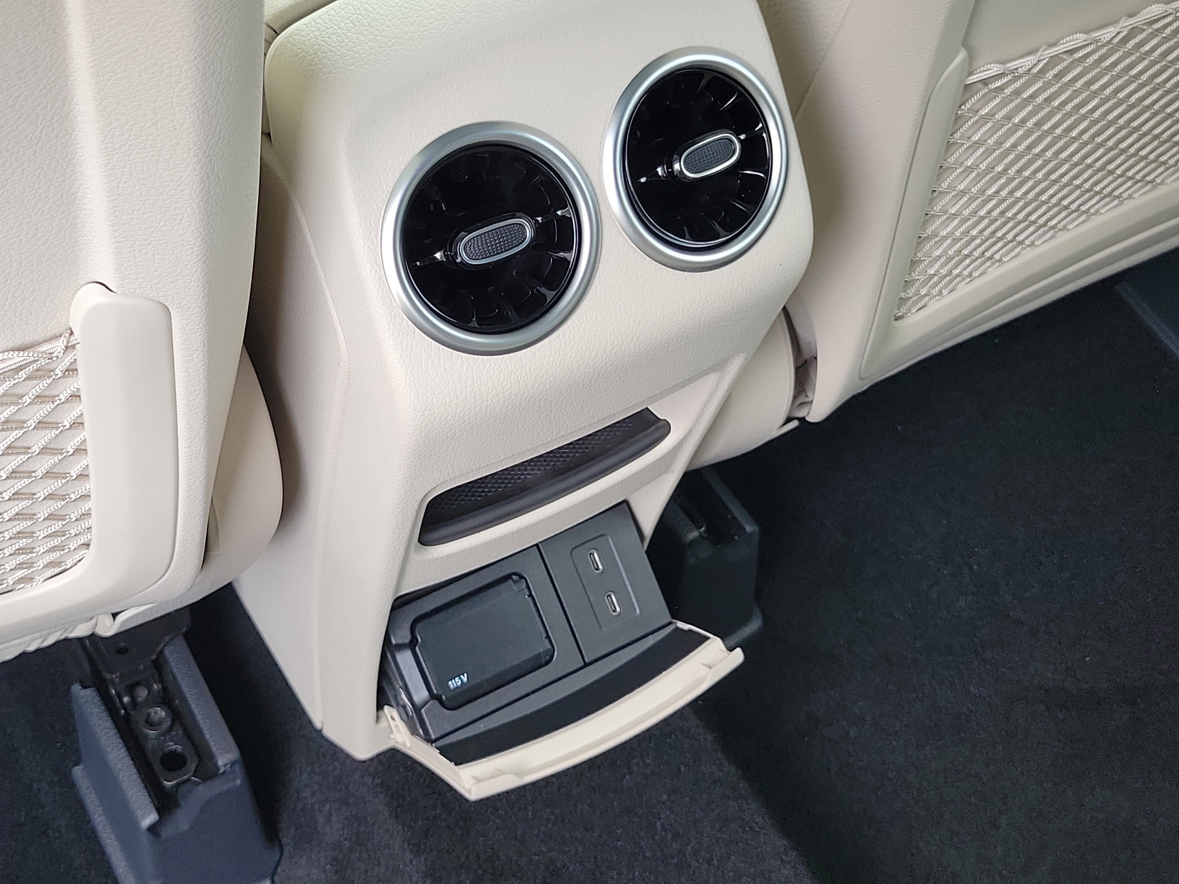 New 2026 Night Black Mercedes-Benz GLB 250 image 49