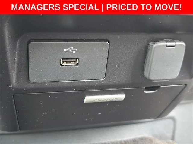 Used 2018 Gray Ford XLT image 23