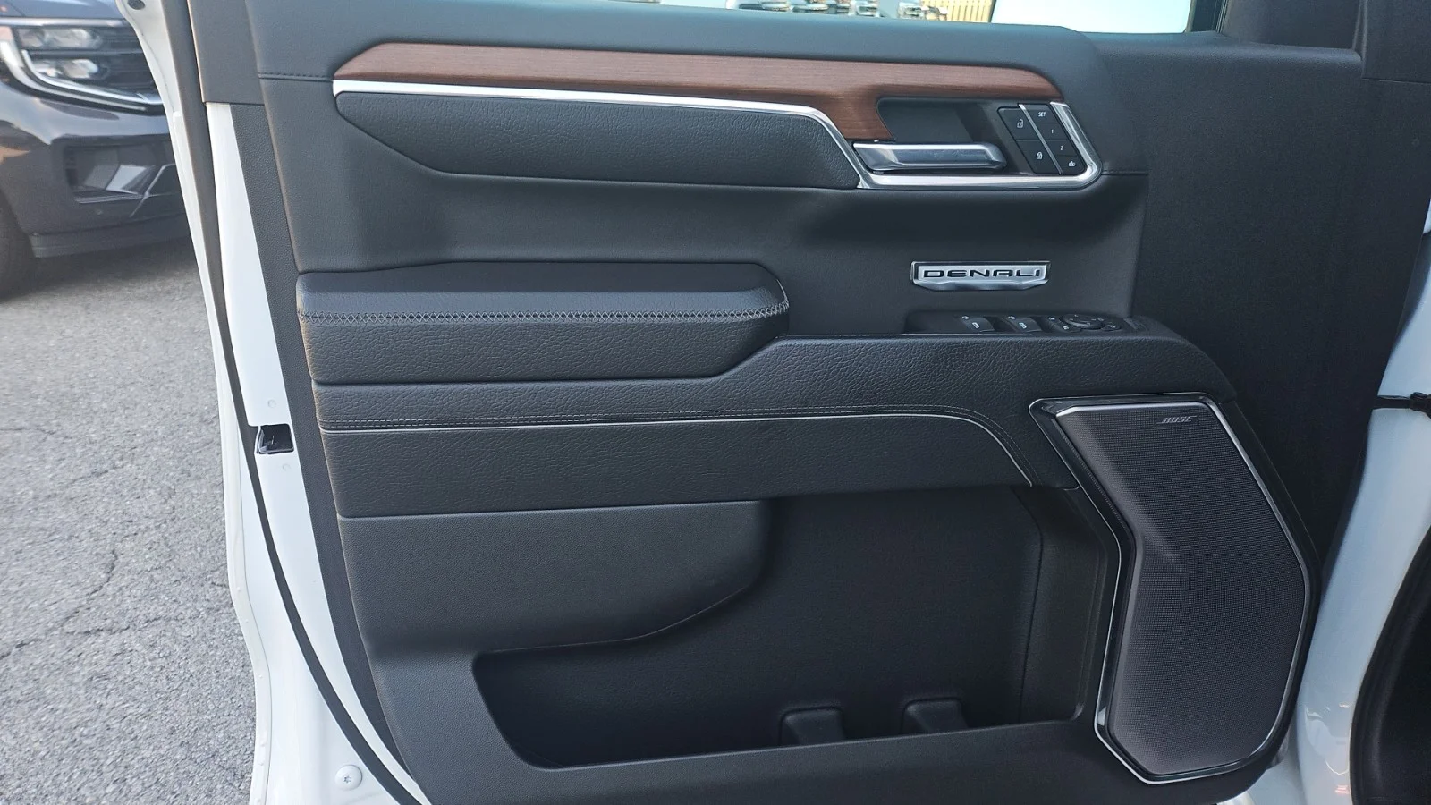 Used 2023 Summit White GMC Denali image 11