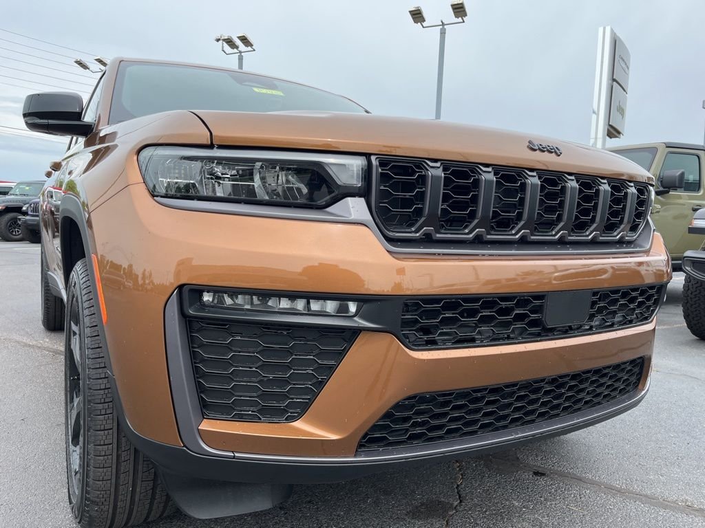 New 2026 Copper Shino Metallic Clear-Coat Exterior Paint Jeep Limited image 53
