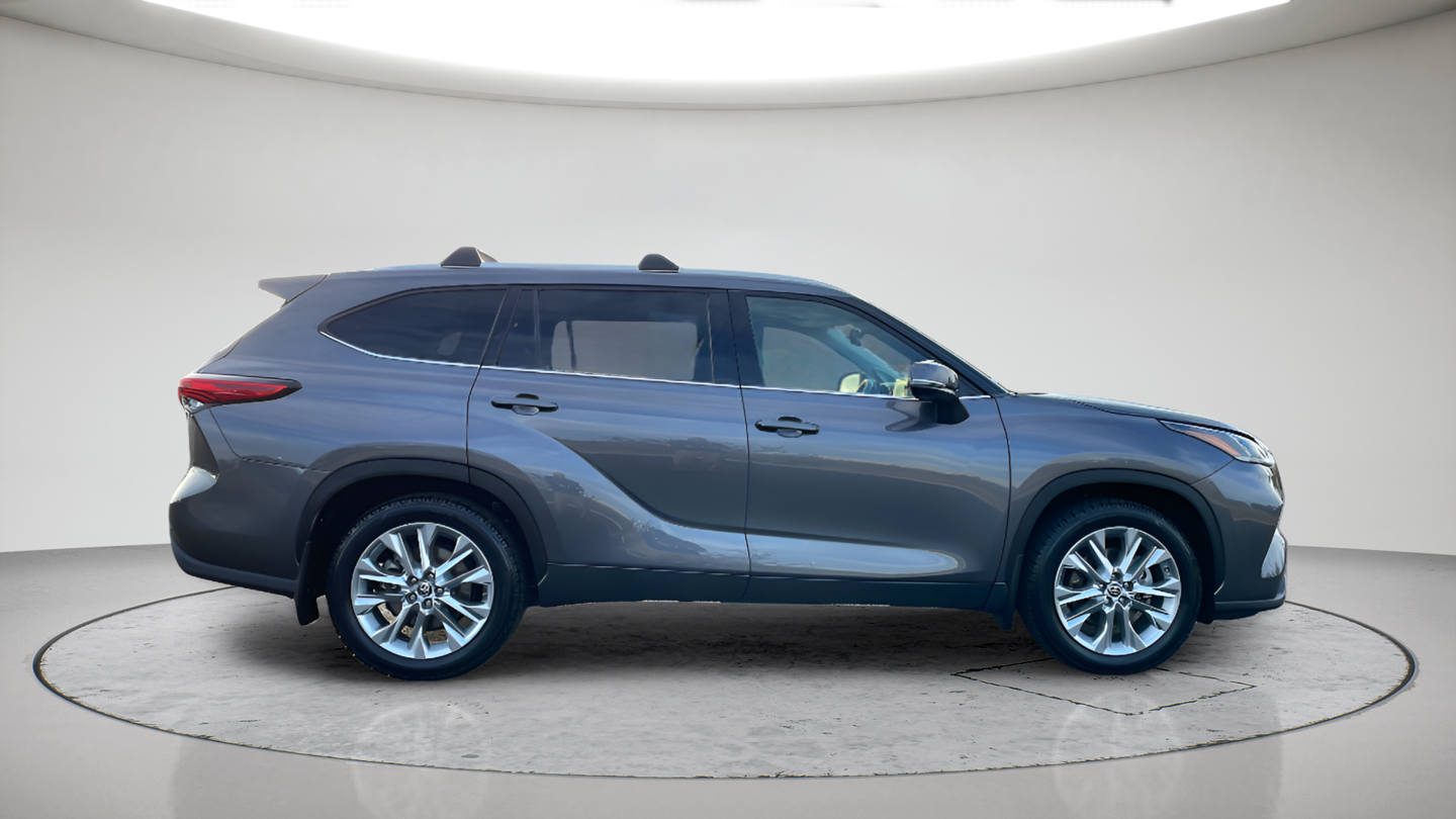 Certified Used 2022 Gray Toyota Limited image 4
