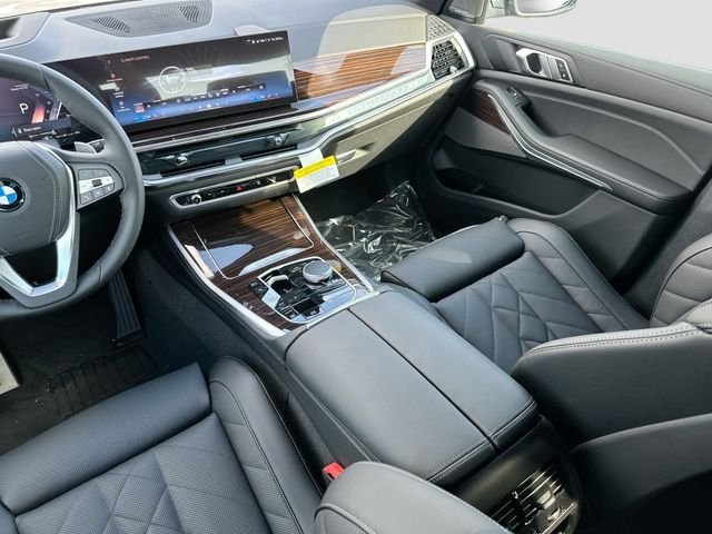 New 2026 Gray BMW xDrive40i image 18