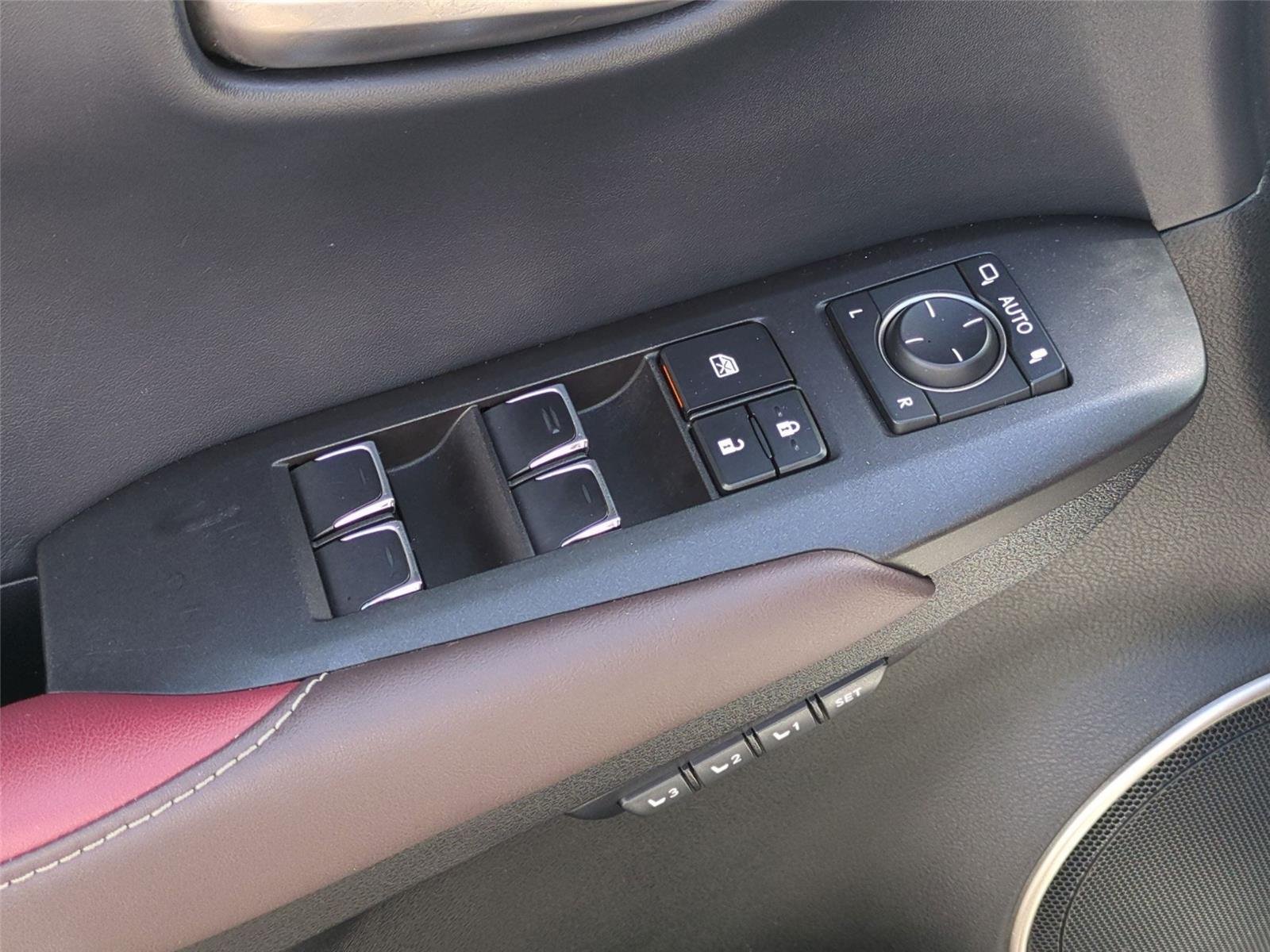 Used 2019 Eminent White Pearl Lexus NX 300 image 16