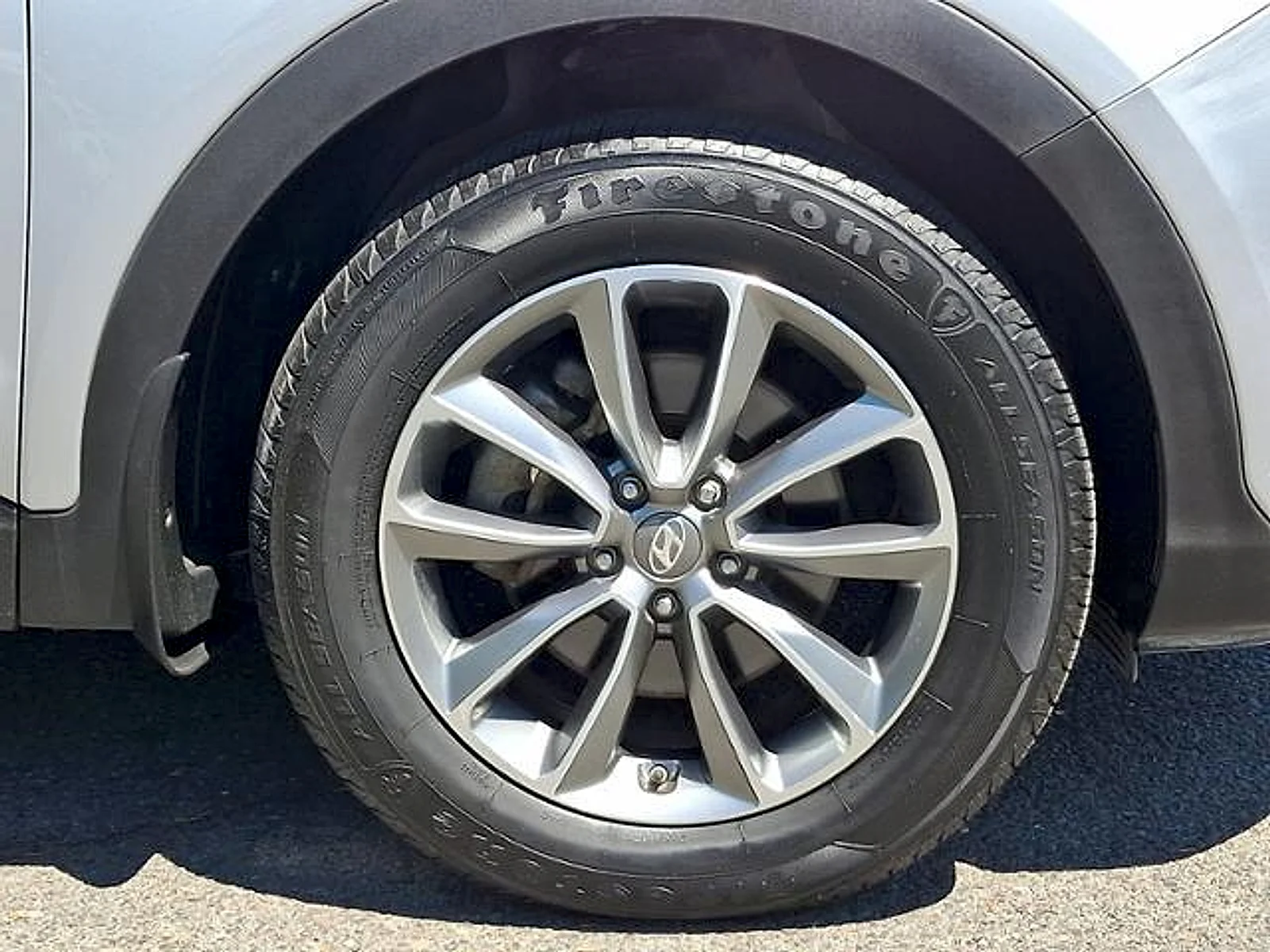 Used 2019 Circuit Silver Hyundai SE image 9