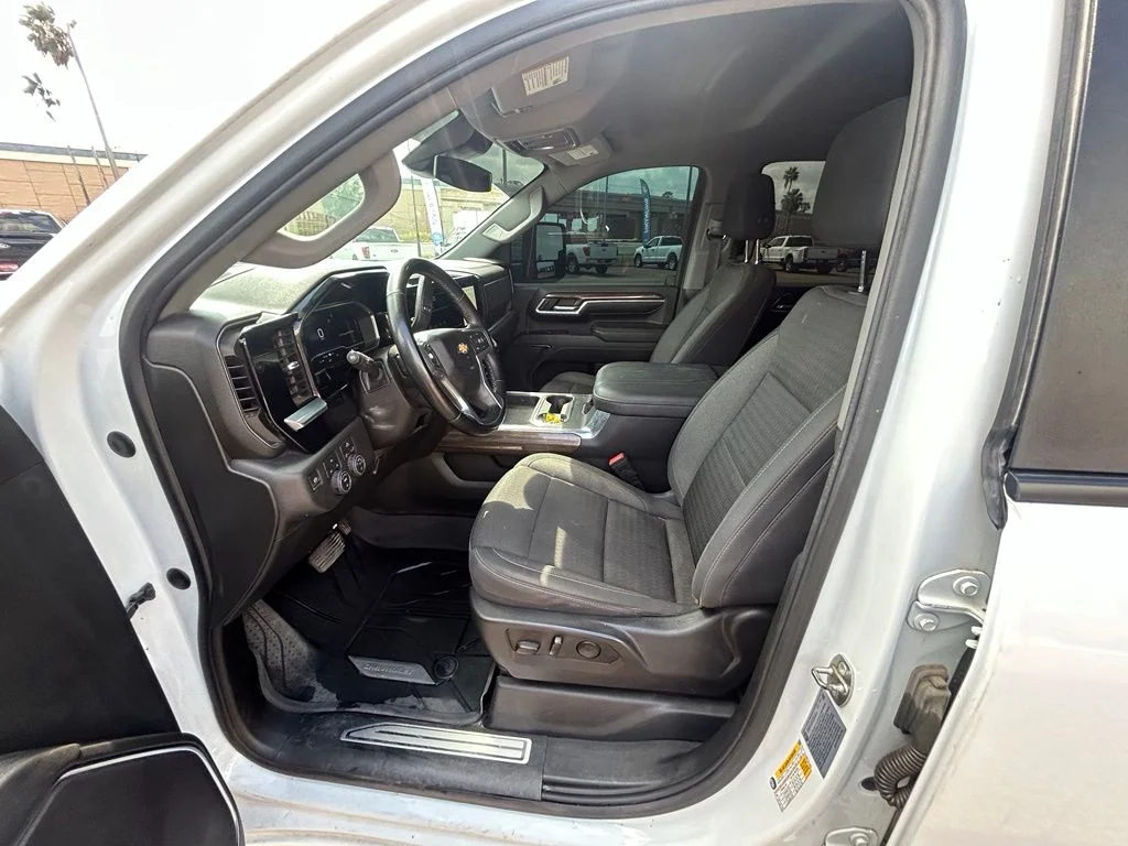 Used 2024 White Chevrolet LT image 12