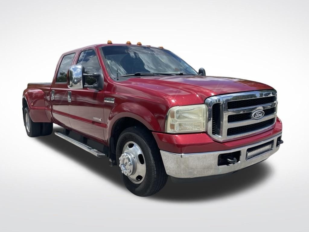 Used 2006 Red Ford  image 2