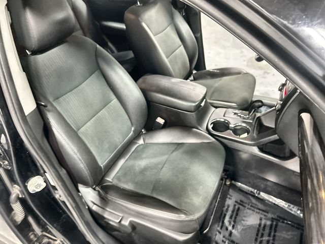 Used 2011 Black Kia EX image 22