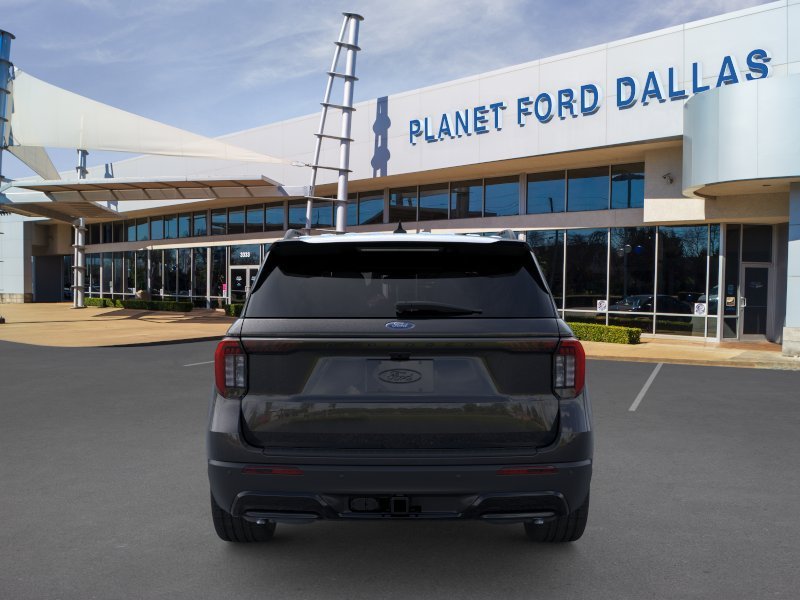 New 2026 Agate Black Metallic Ford ST-Line image 5