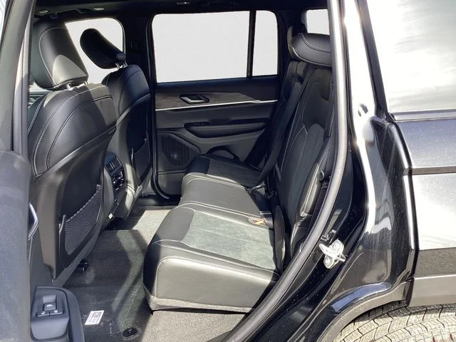 New 2026 Diamond Black Jeep LAREDO ALTITUDE 4X4 image 14