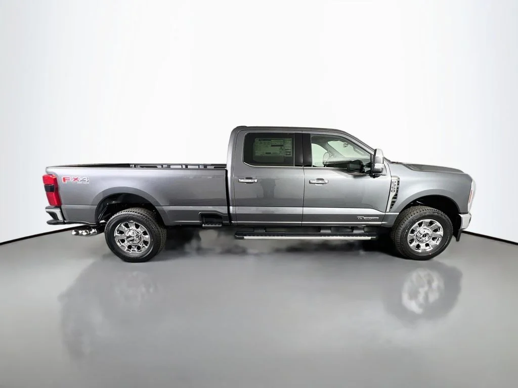New 2026 Carbonized Gray Metallic Ford Lariat image 18
