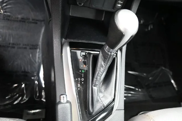 2019 Toyota Corolla LE - Photo 34