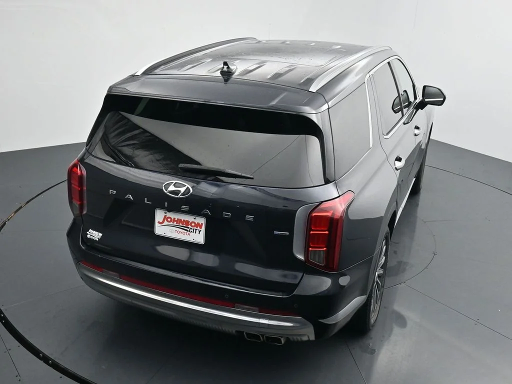 Used 2024 White Hyundai Calligraphy image 23