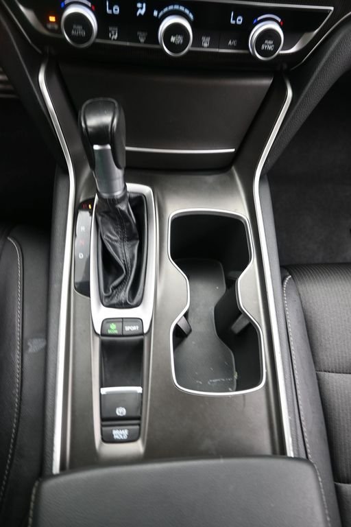 Used 2020  Honda Sport image 18